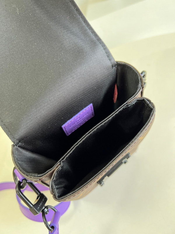 l0*is V*t0n s-lock vertical wearable wallet