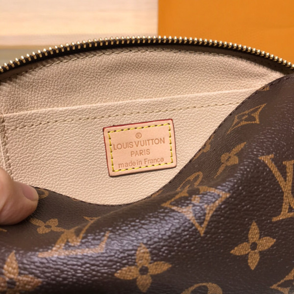 l0*is V*t0n cosmetic pouch pm-19*12*6cm