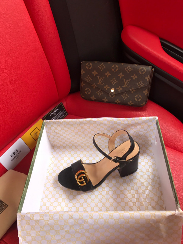 G*u*i leather mid-heel sandal