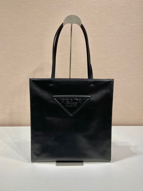 Pra*a leather tote bag
