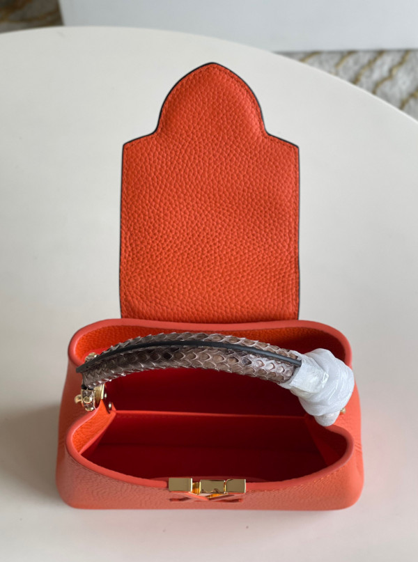 l0*is V*t0n capucines mini