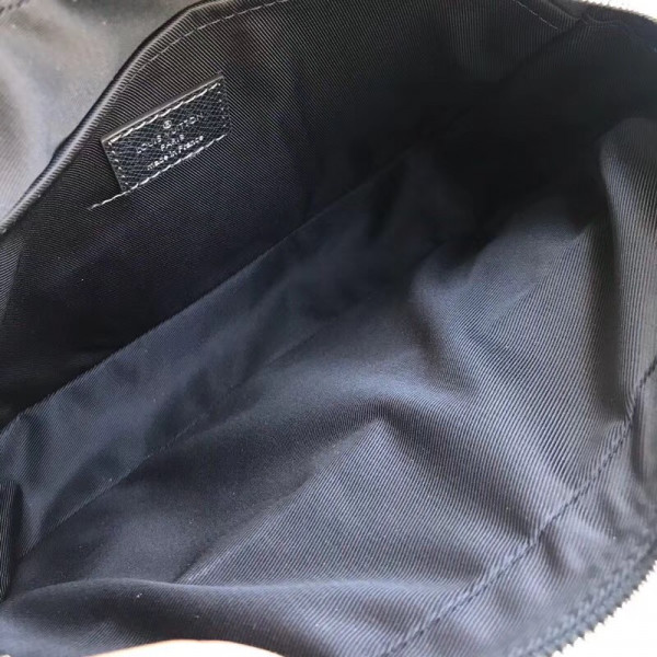 l0*is V*t0n outdoor messenger pm