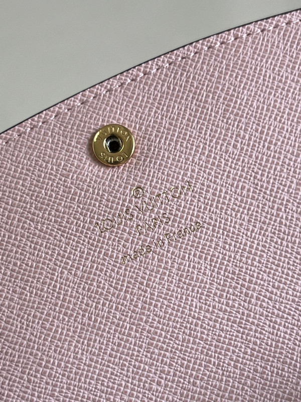 l0*is V*t0n emilie wallet