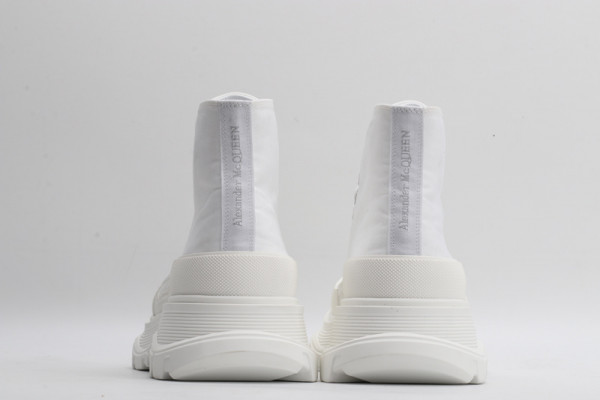 ale*d*r M*Q*en tread slick boot