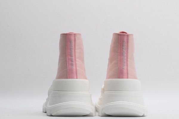 ale*d*r M*Q*en tread slick boot