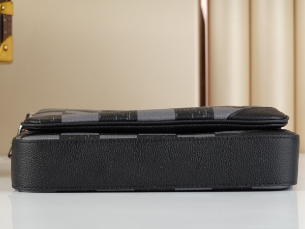 l0*is V*t0n trio messenger