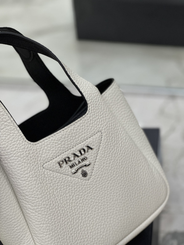 Pra*a  leather mini bag