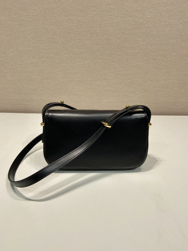 Pra*a patent bag-20*10*4cm