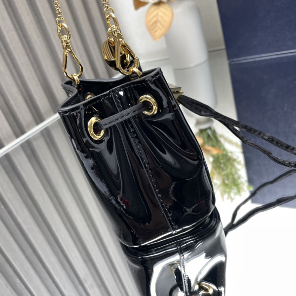 Pra*a  shearling bucket bag-9-9-6cm