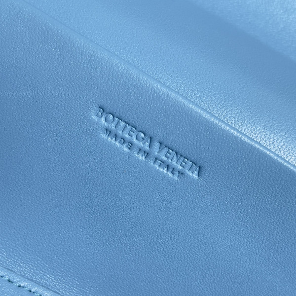 bo*te*ga Ve*ne*ta  vanity case crossbody bag