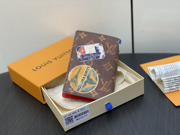 l0*is V*t0n passport cover-10*14*2.5cm