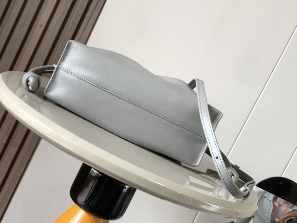 Lowee Mini Flamenco clutch-23*18*9cm