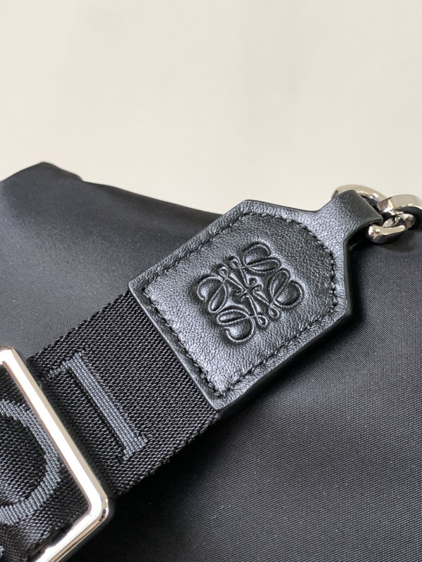 Lowee Goya Puffer leather shoulder bag-23*17*9CM