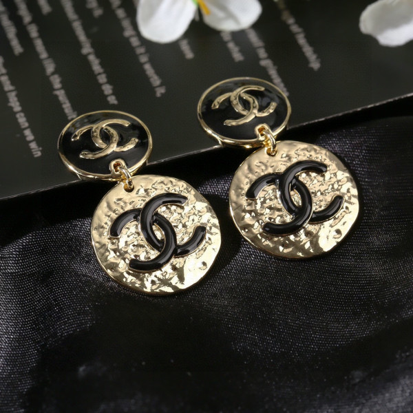 CL EARRINGS
