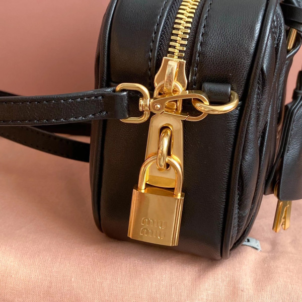 M*um*u arcadie matelassé nappa leather bag-19*13*6cm