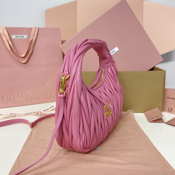 M*um*u wander matelassé nappa leather hobo bag