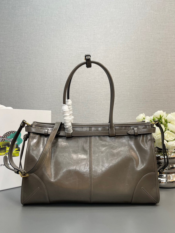 Pra*a large leather handbag