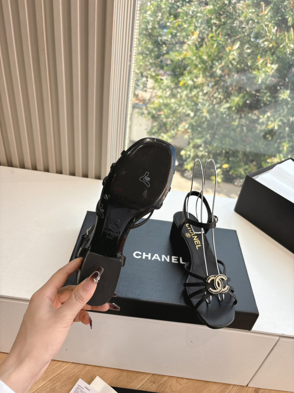 CL SANDALS