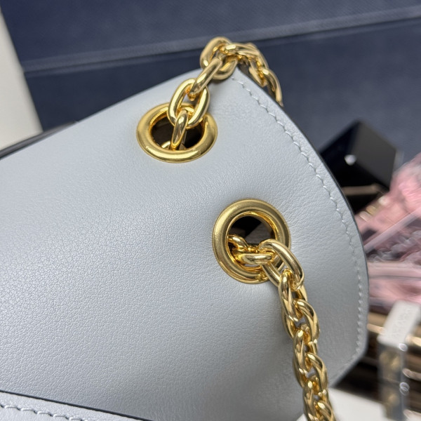 Pra*a doux medium leather shoulder bag-29*16*9.5cm