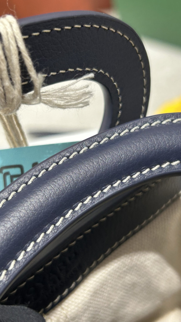 Go*ard beluga  - 23×18.5×8cm