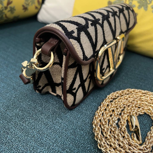 VALENTINO LOCÒ SMALL SHOULDER BAG