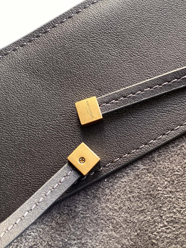 Y*L le 5 À 7 bea in suede